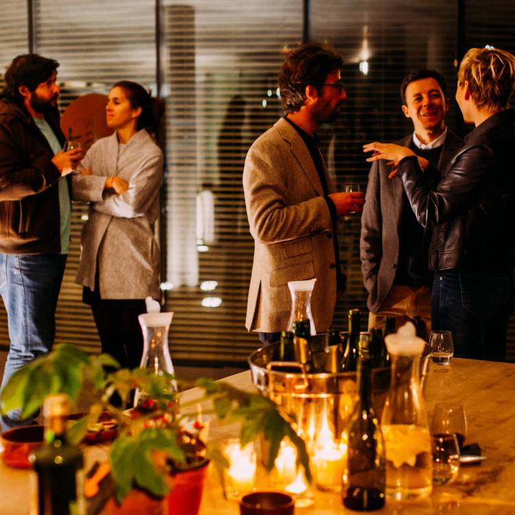 5 Factors to Consider in Throwing a Company Anniversary Party