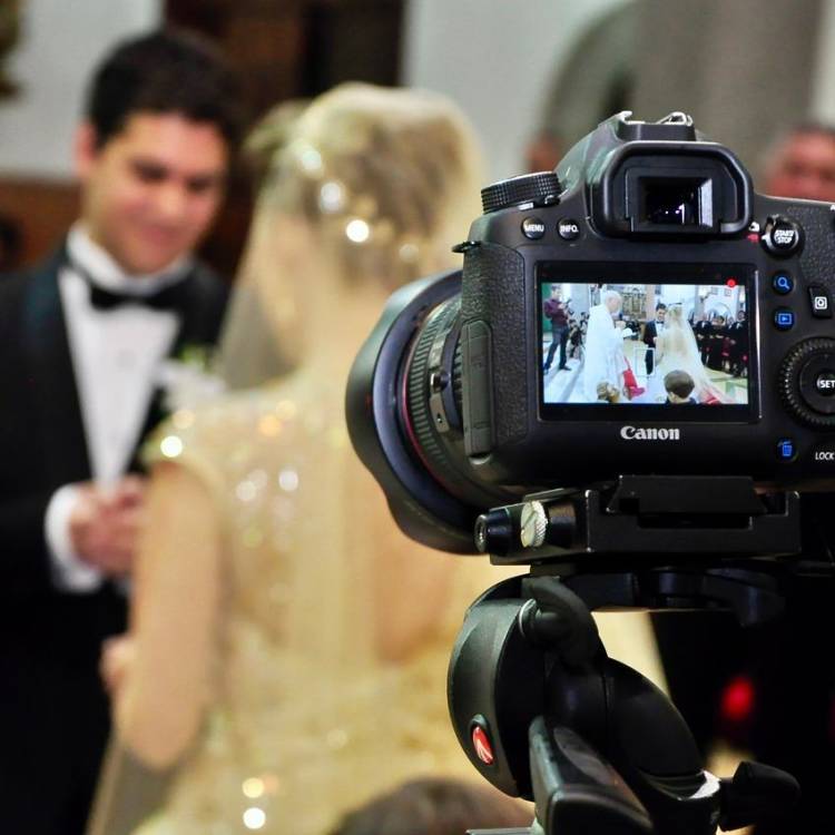 5 Reasons Why You Should Hire a Videographer for Your Wedding