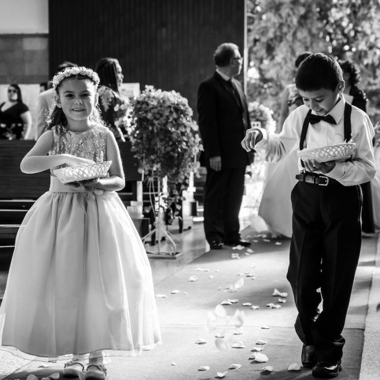 5 Helpful Tips to Keep Children Entertained at Weddings