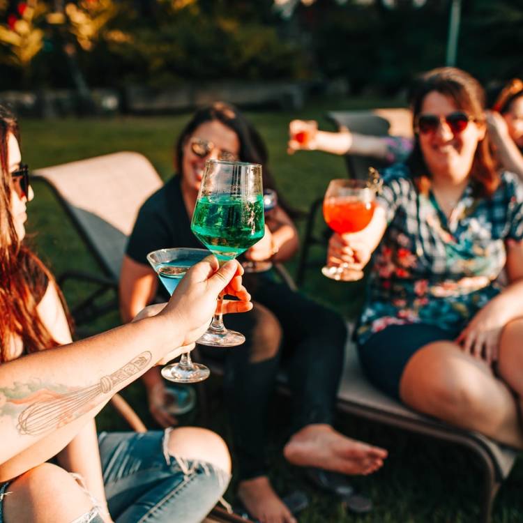 How to Throw a Sustainable Summer Party