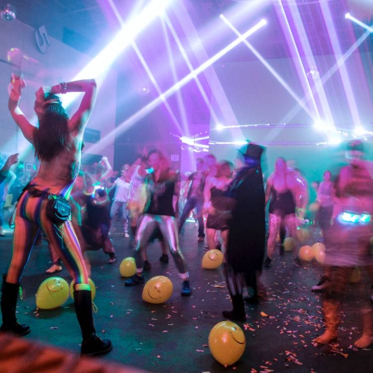 Advantages of a Dance Floor Hire for Your Upcoming Party