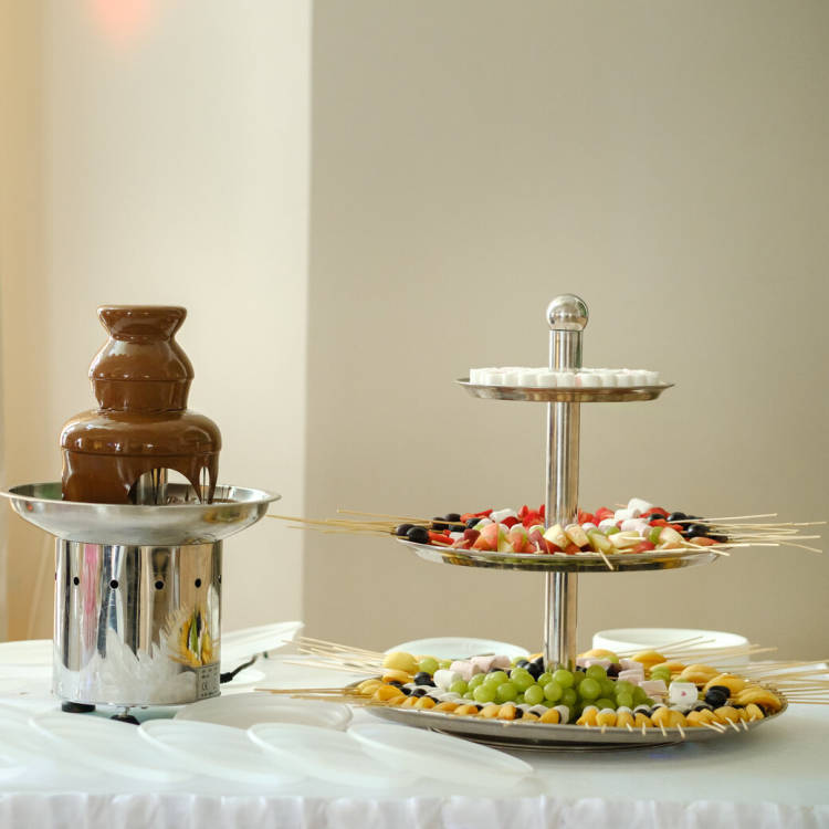 Top Benefits of a Chocolate Fountain Hire on Your Event