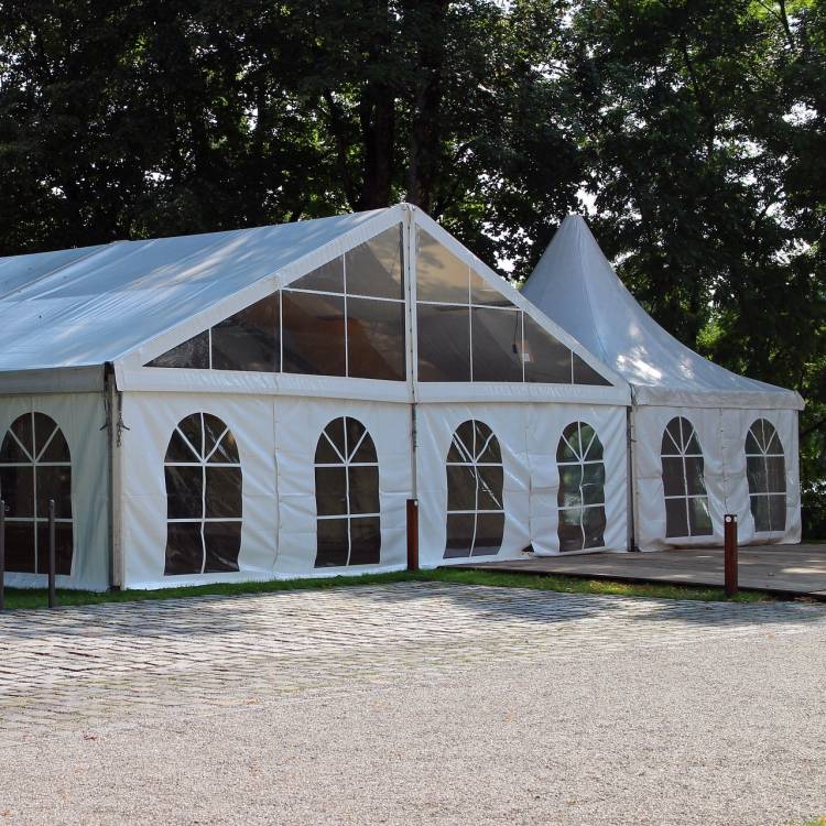 8 Factors to Consider When Using Marquees for a Wedding