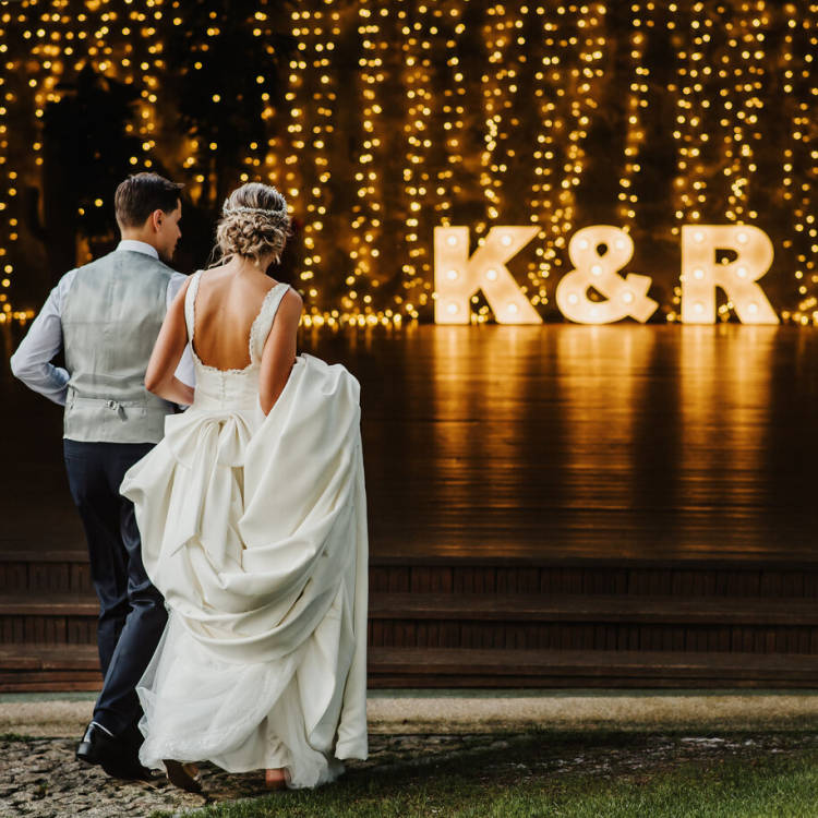 How to Use Marquee Letters to Make Your Wedding Unique