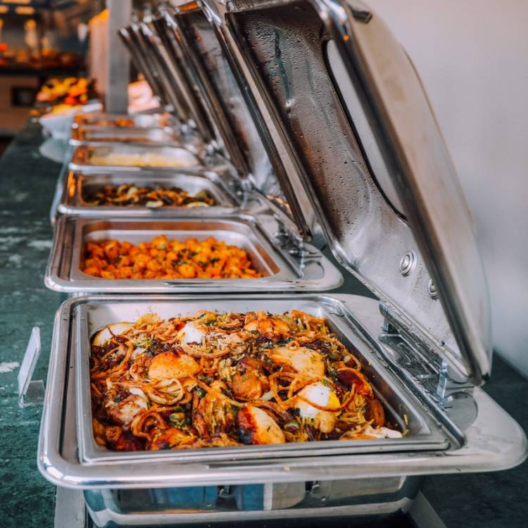 What to Consider When Renting Catering Equipment for Events